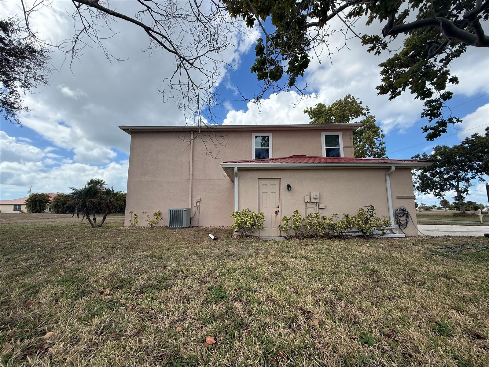 Image 11 of 66 For 24491 Julian Court