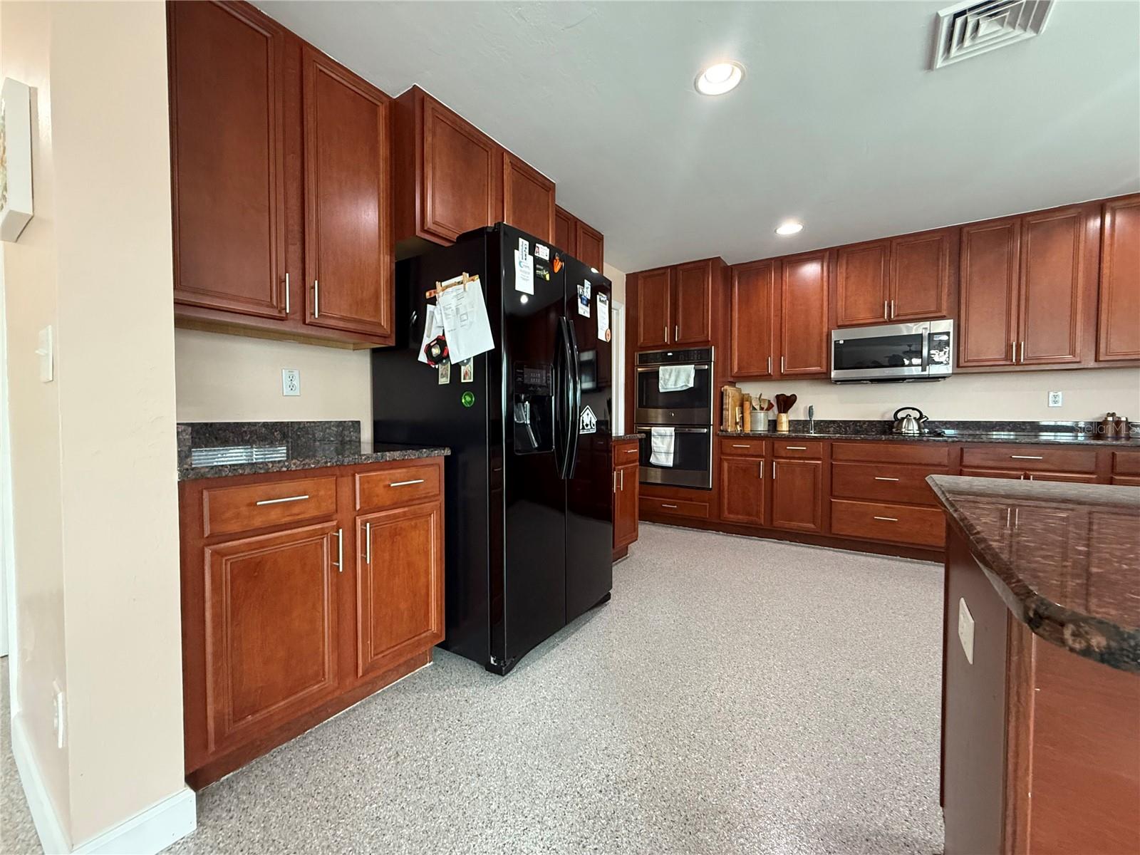 Image 33 of 66 For 24491 Julian Court