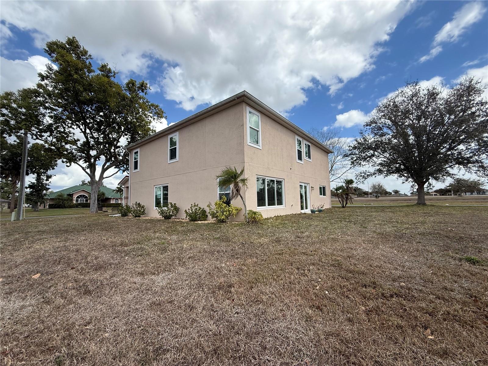 Image 8 of 66 For 24491 Julian Court