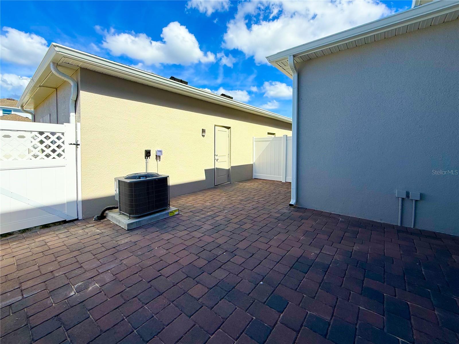 Image 26 of 30 For 1975 Stake Out Way