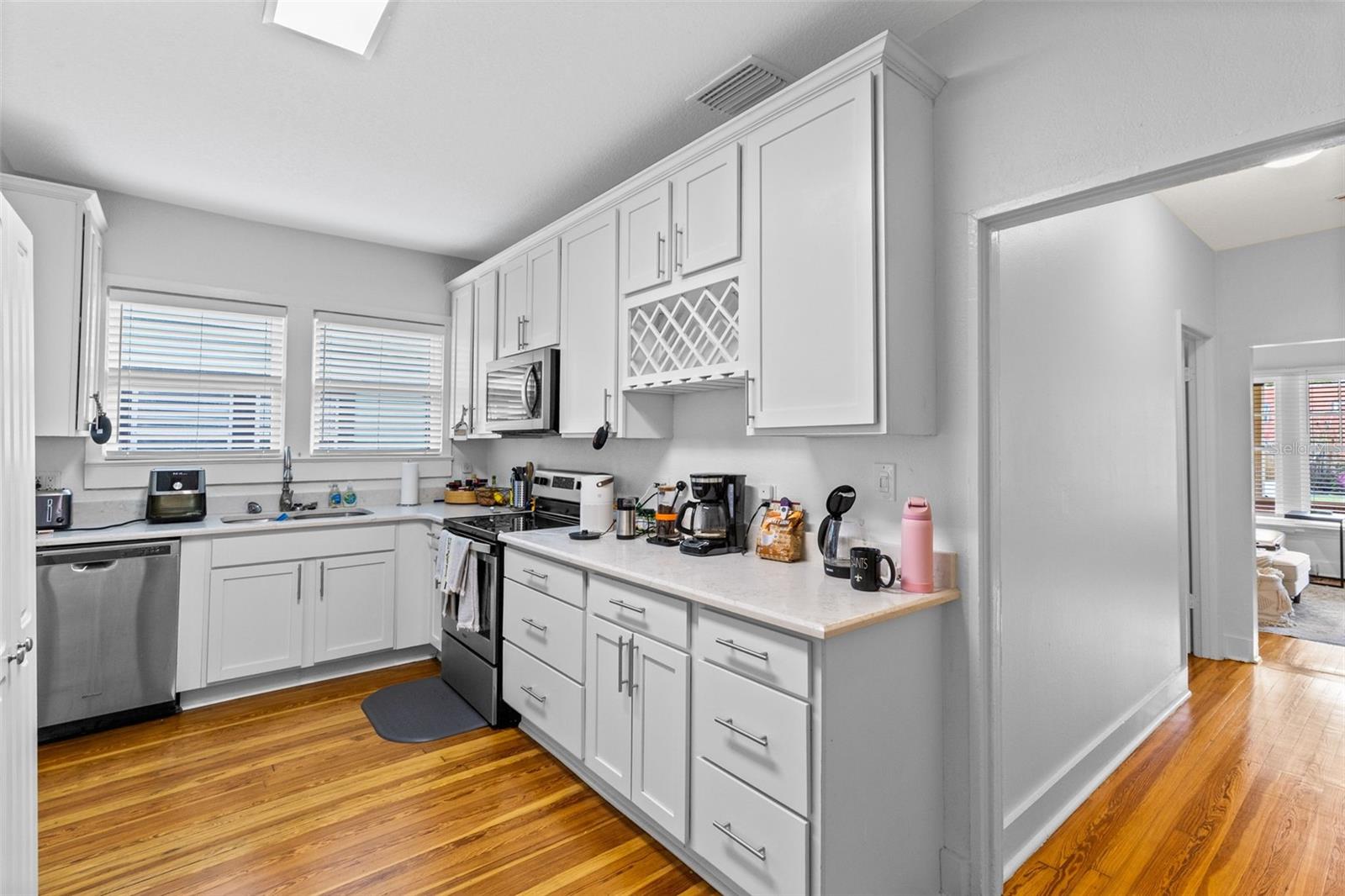 Image 10 of 29 For 1409 Amelia Street