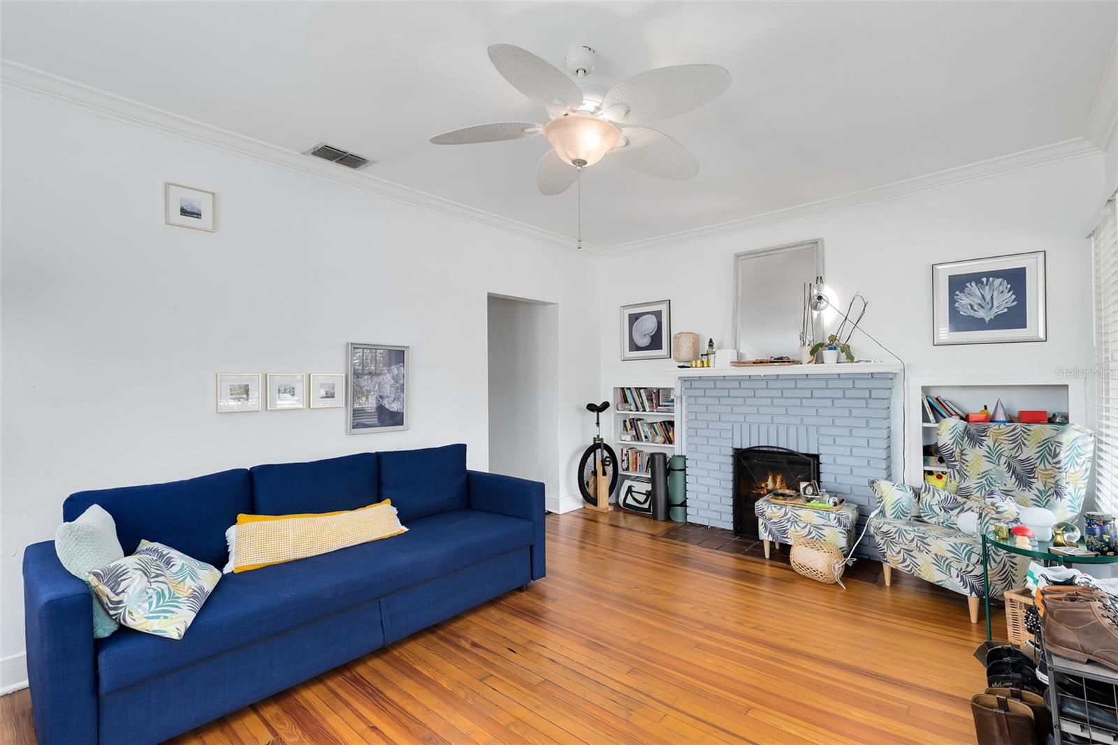 Image 17 of 29 For 1409 Amelia Street