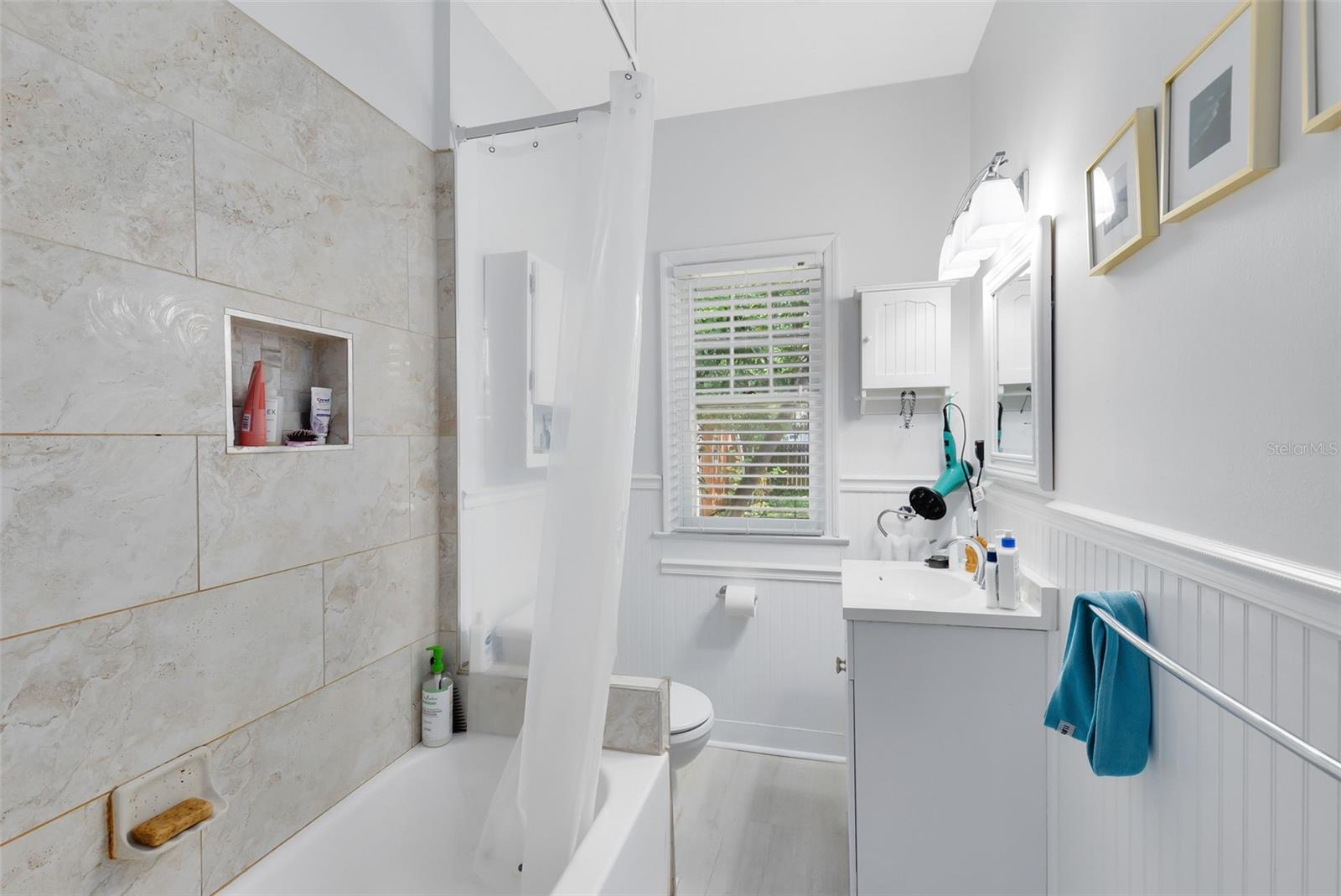 Image 26 of 29 For 1409 Amelia Street