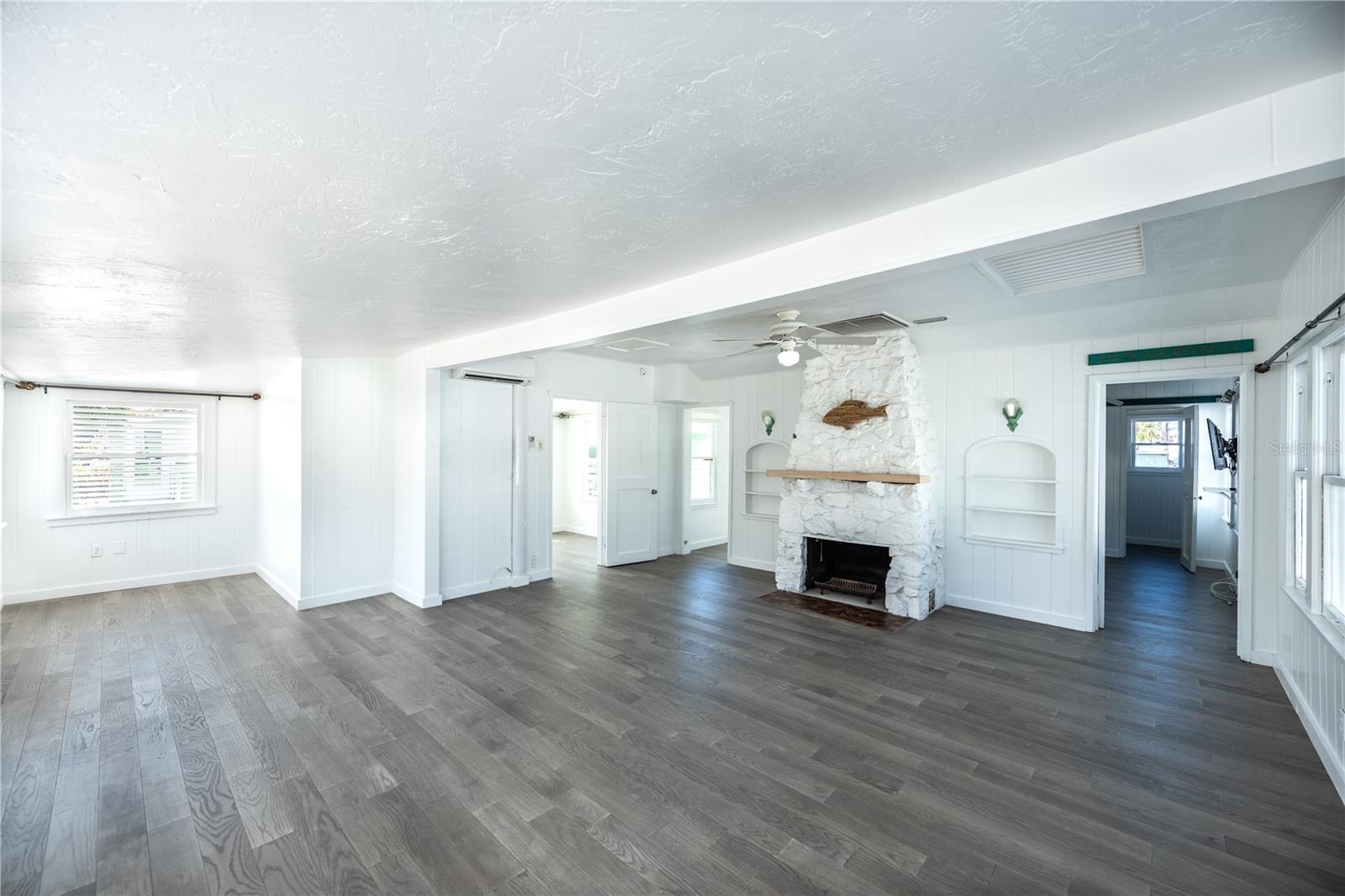 Image 20 of 31 For 115 124th Avenue W