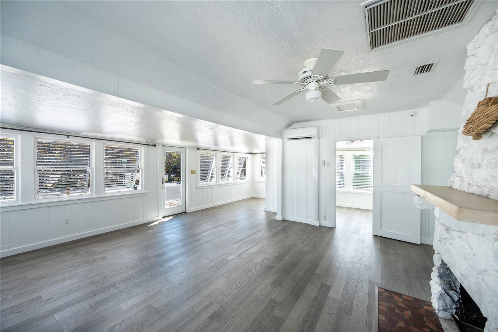 Image 21 of 31 For 115 124th Avenue W