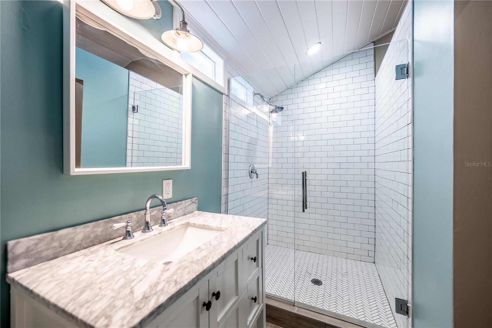 Image 8 of 31 For 115 124th Avenue W