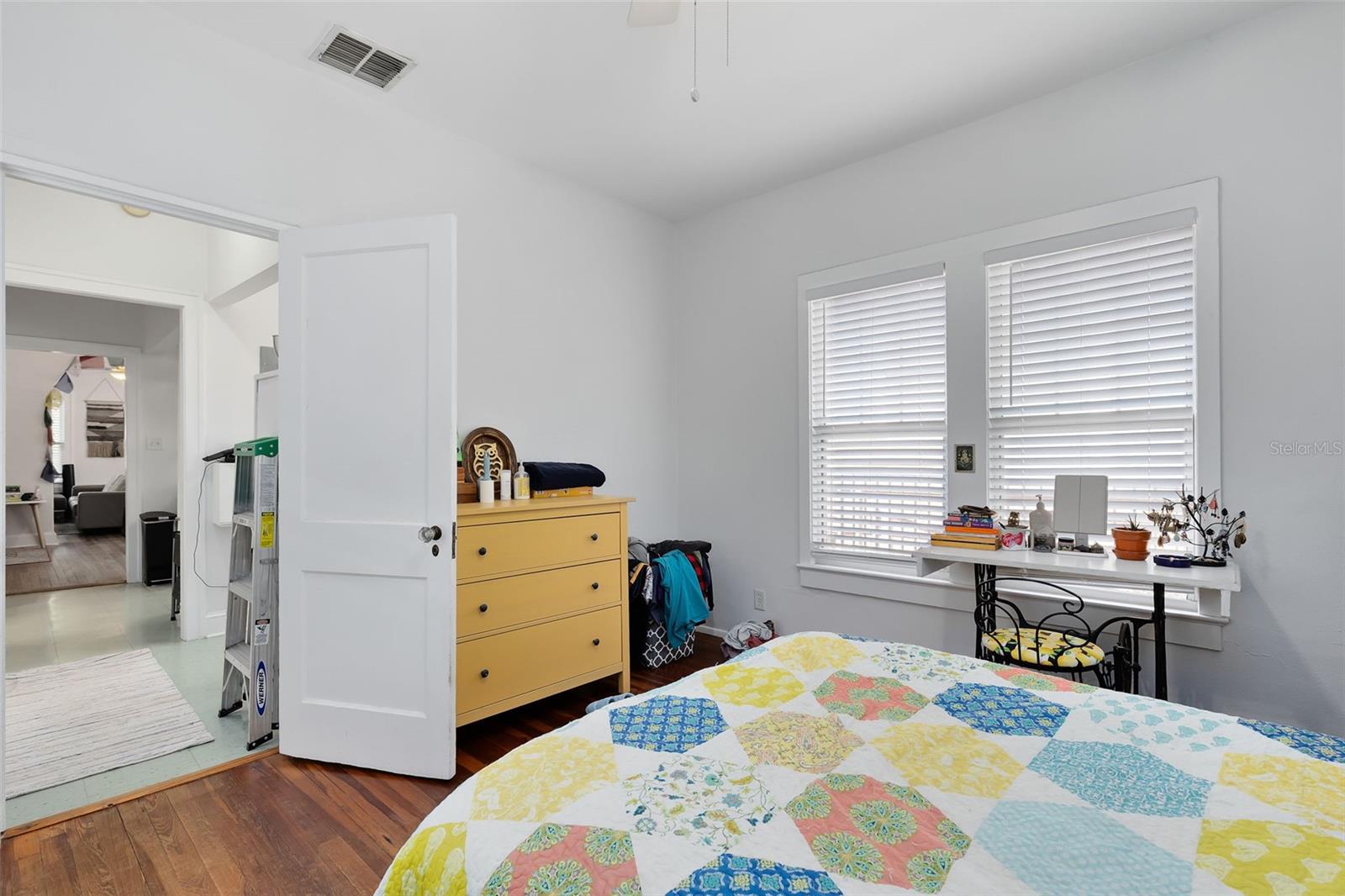 Image 12 of 27 For 1415 Amelia Street