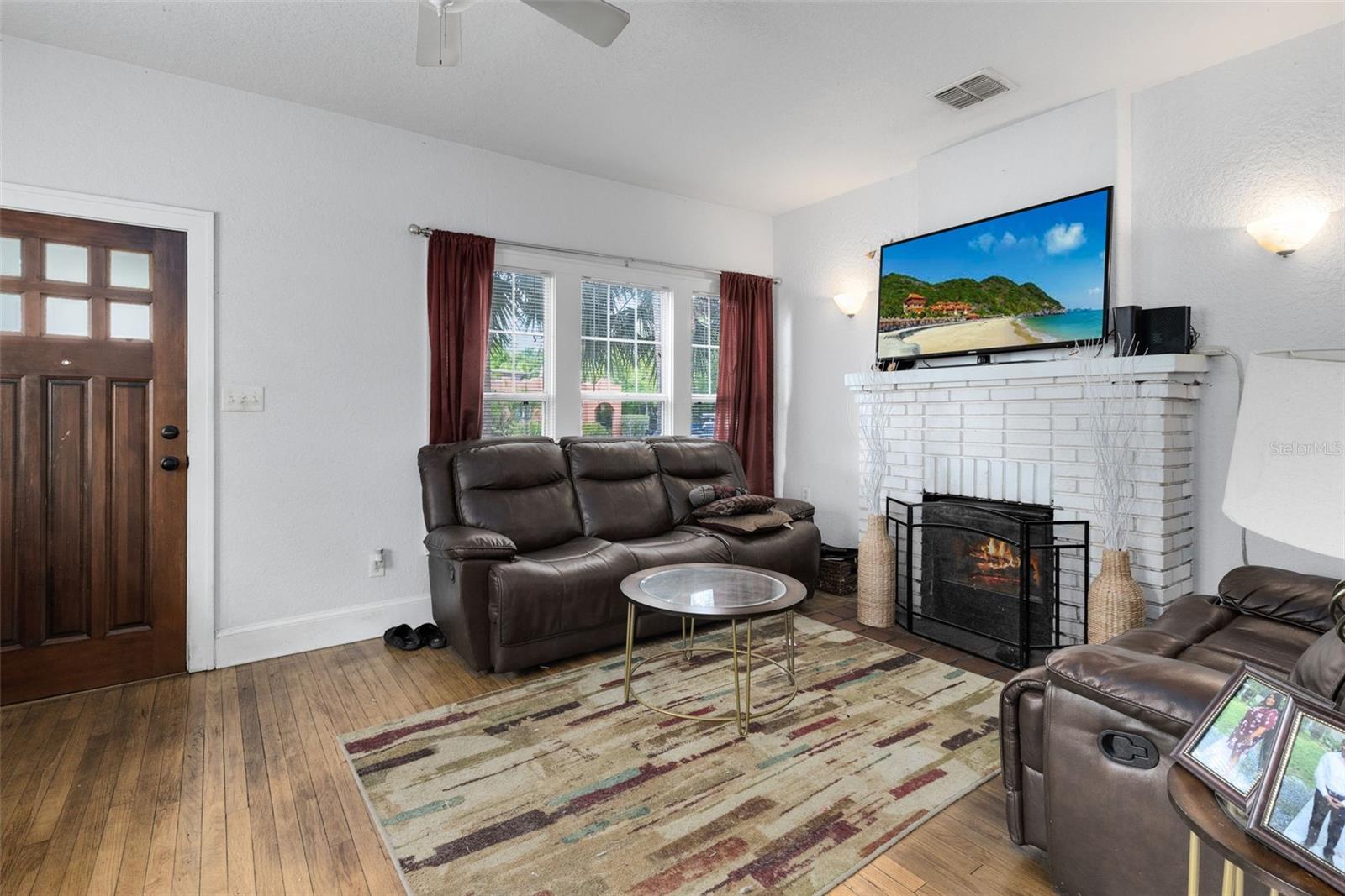 Image 17 of 27 For 1415 Amelia Street