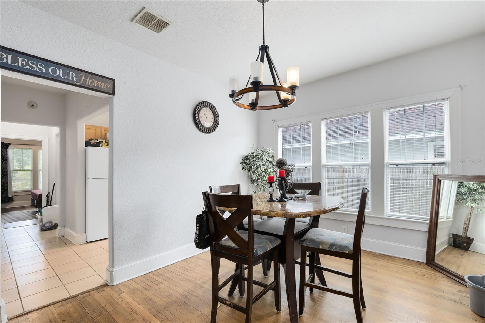 Image 19 of 27 For 1415 Amelia Street