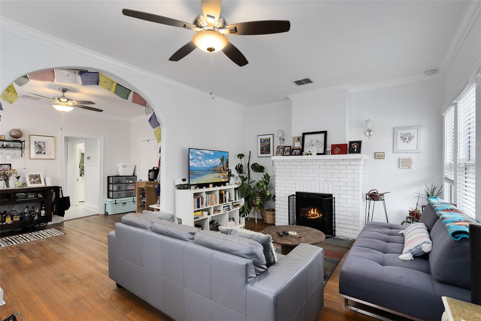 Image 4 of 27 For 1415 Amelia Street