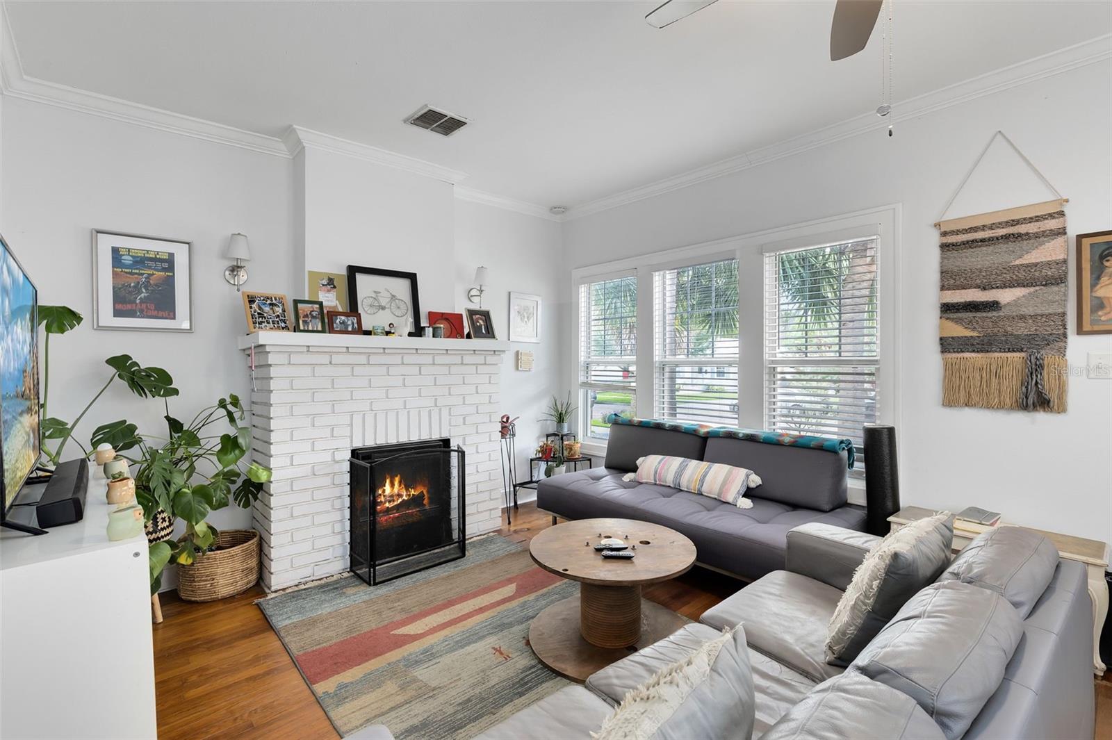 Image 5 of 27 For 1415 Amelia Street