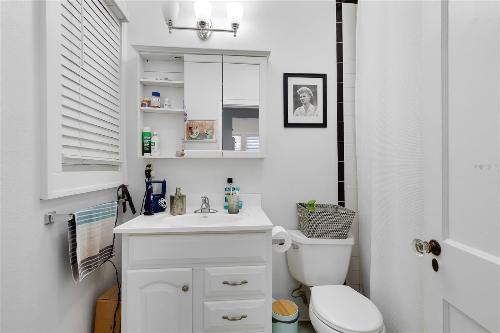 Image 8 of 27 For 1415 Amelia Street