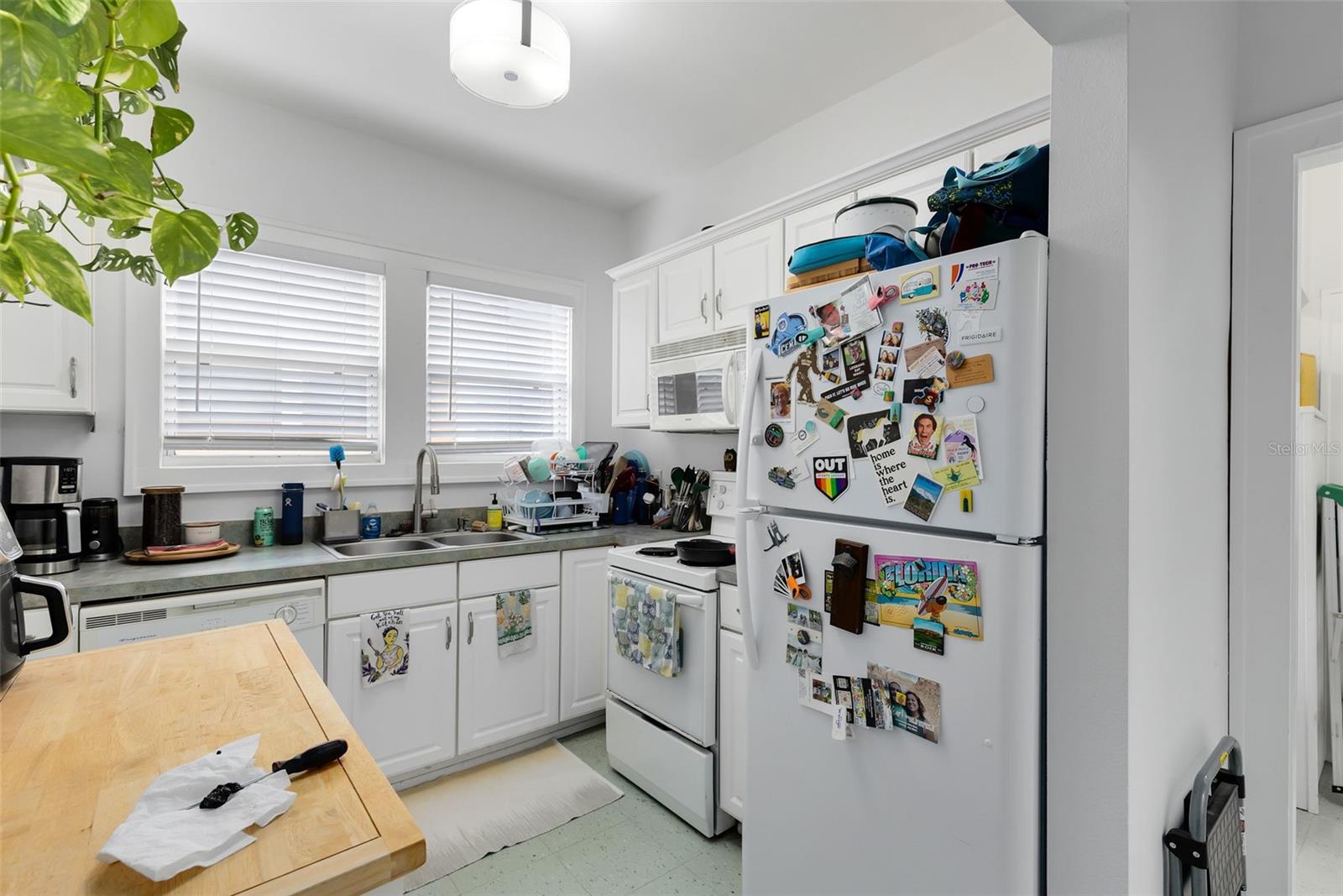 Image 9 of 27 For 1415 Amelia Street