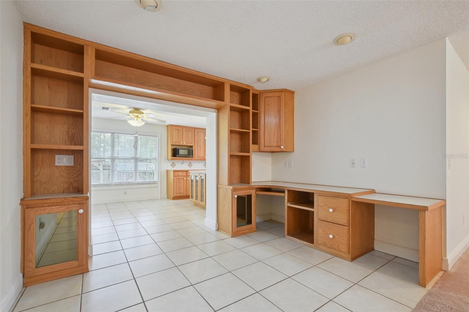 Image 9 of 19 For 2215 Hontoon Rd. Road