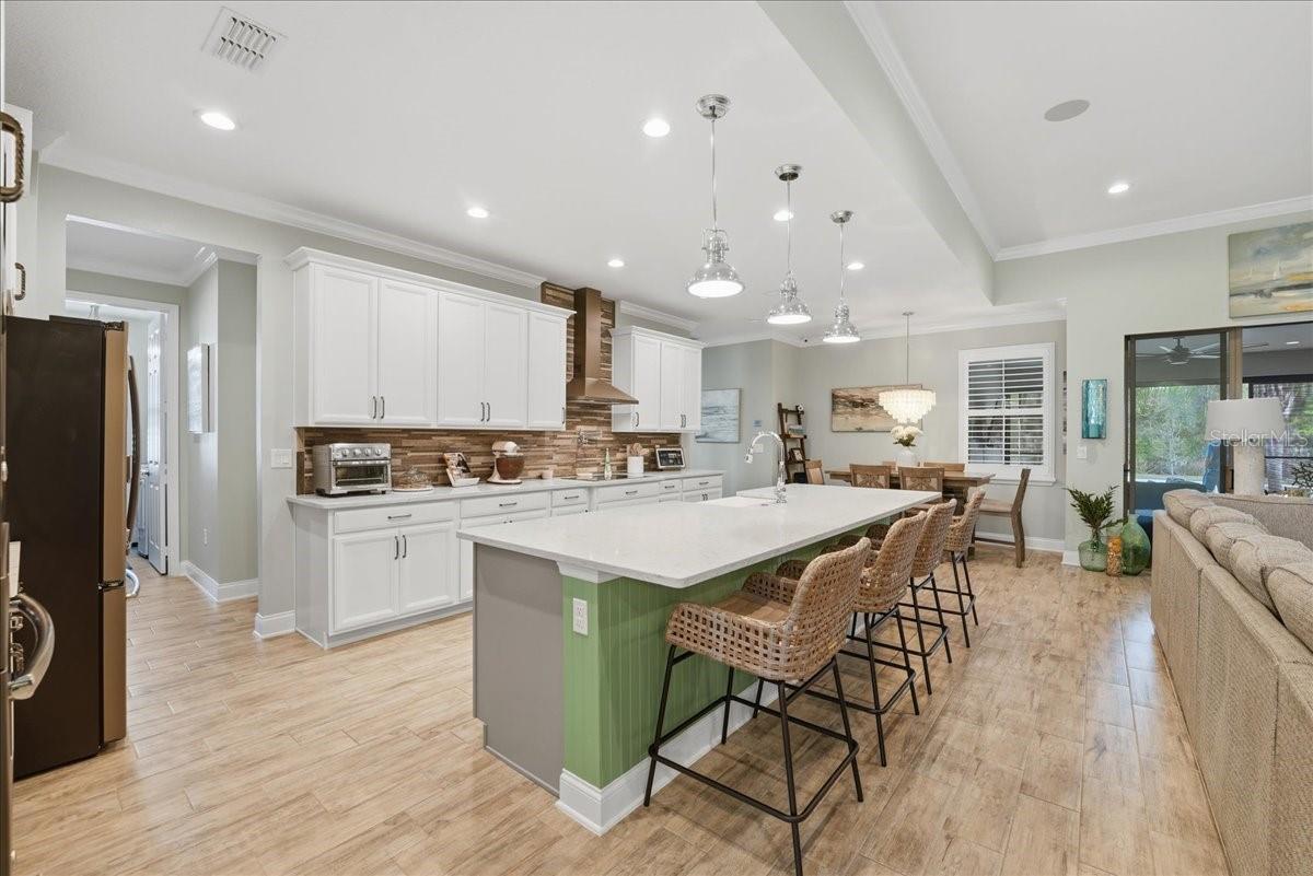 Listing photo id 12 for 688 Fosters Grove Loop