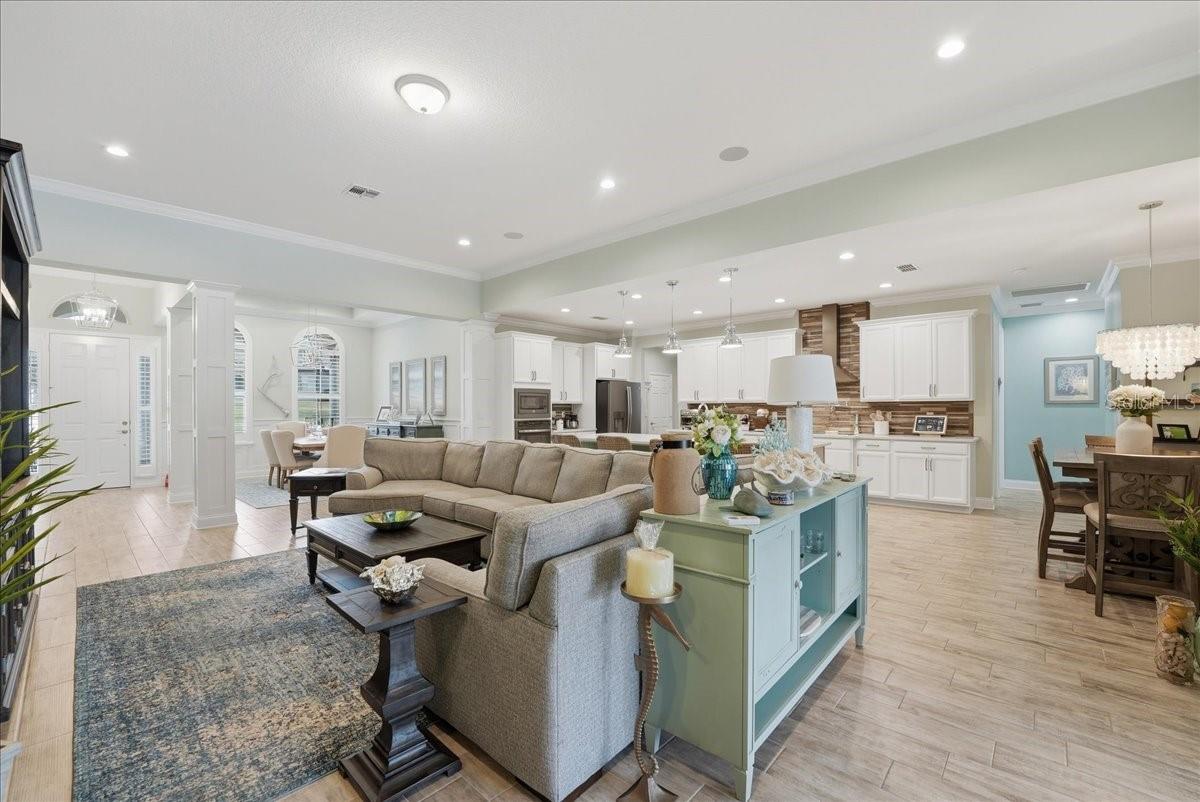 Listing photo id 14 for 688 Fosters Grove Loop