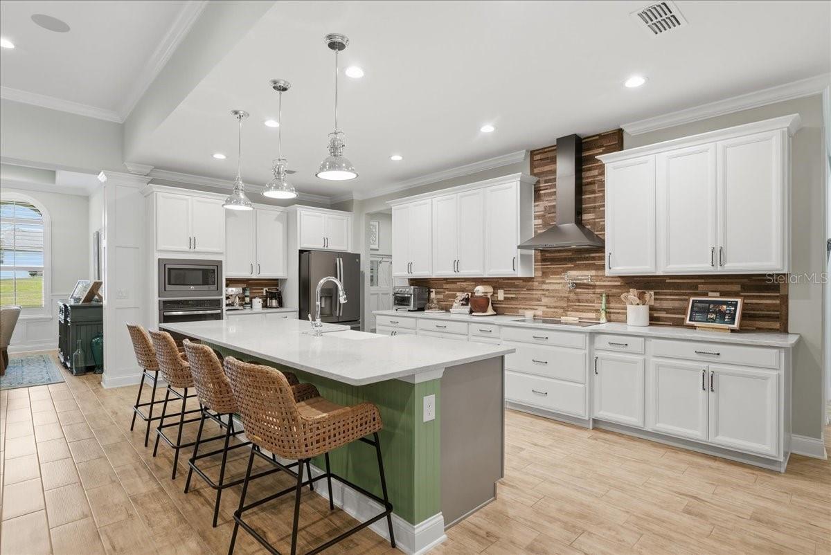 Listing photo id 15 for 688 Fosters Grove Loop