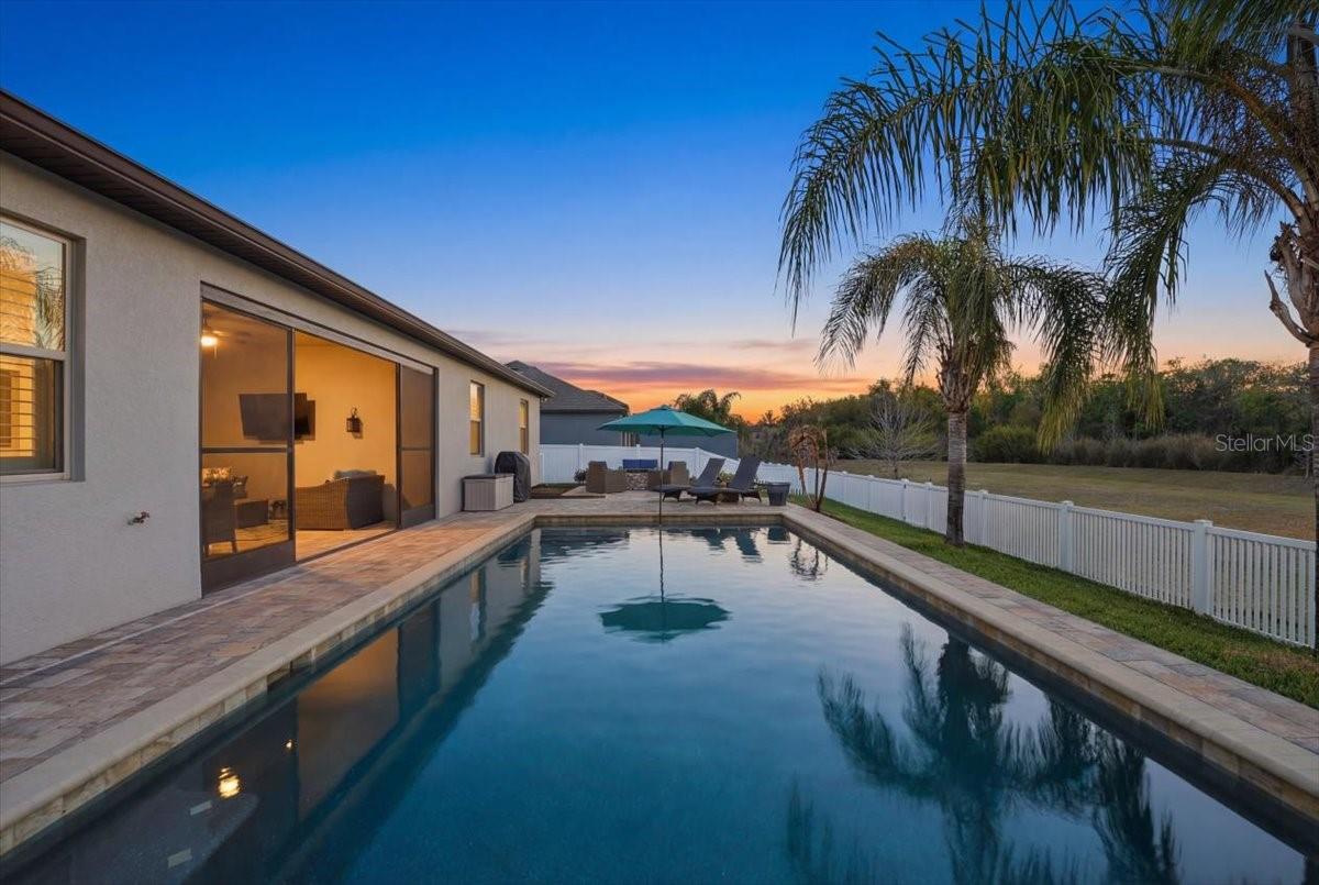 Listing photo id 0 for 688 Fosters Grove Loop