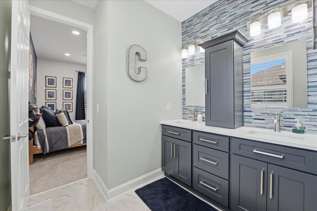 Listing photo id 31 for 688 Fosters Grove Loop