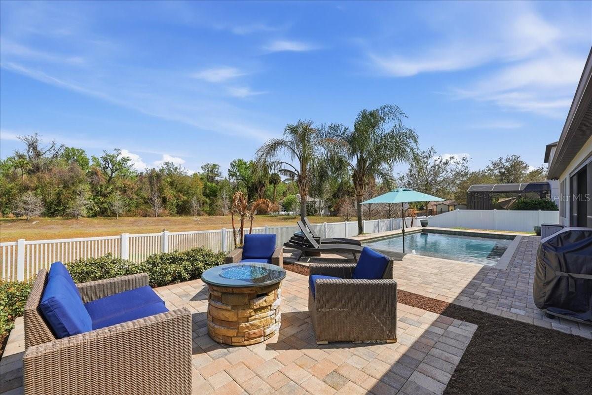 Listing photo id 46 for 688 Fosters Grove Loop