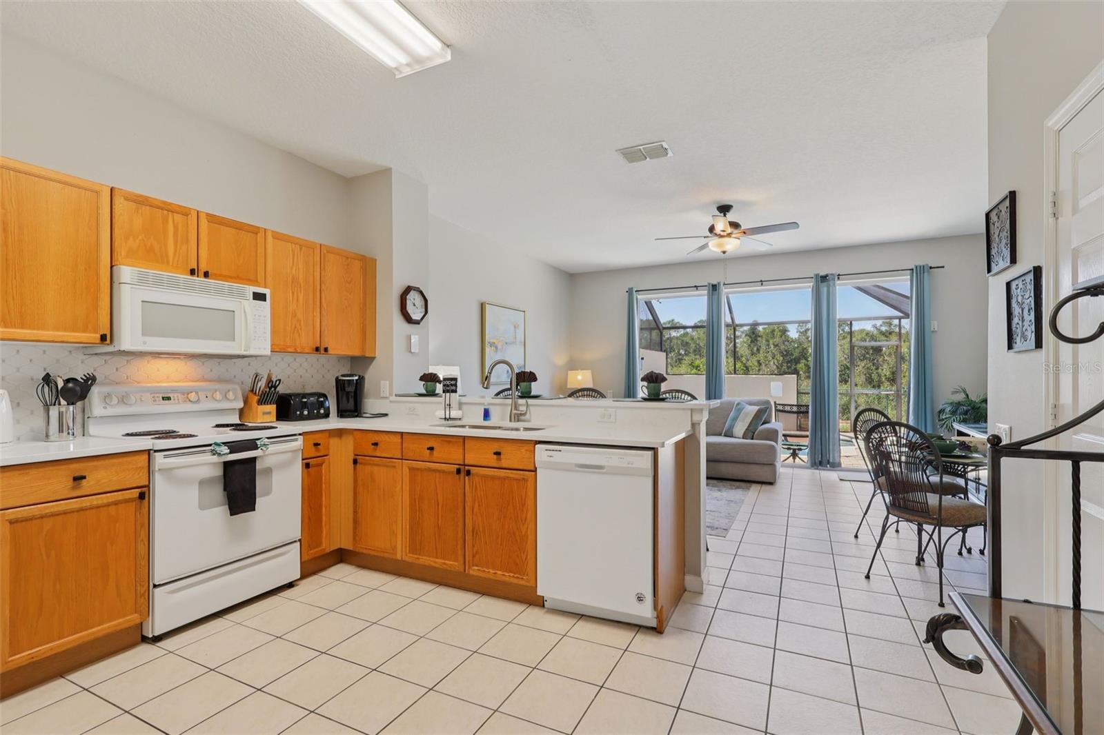 Image 12 of 48 For 2346 Silver Palm Drive