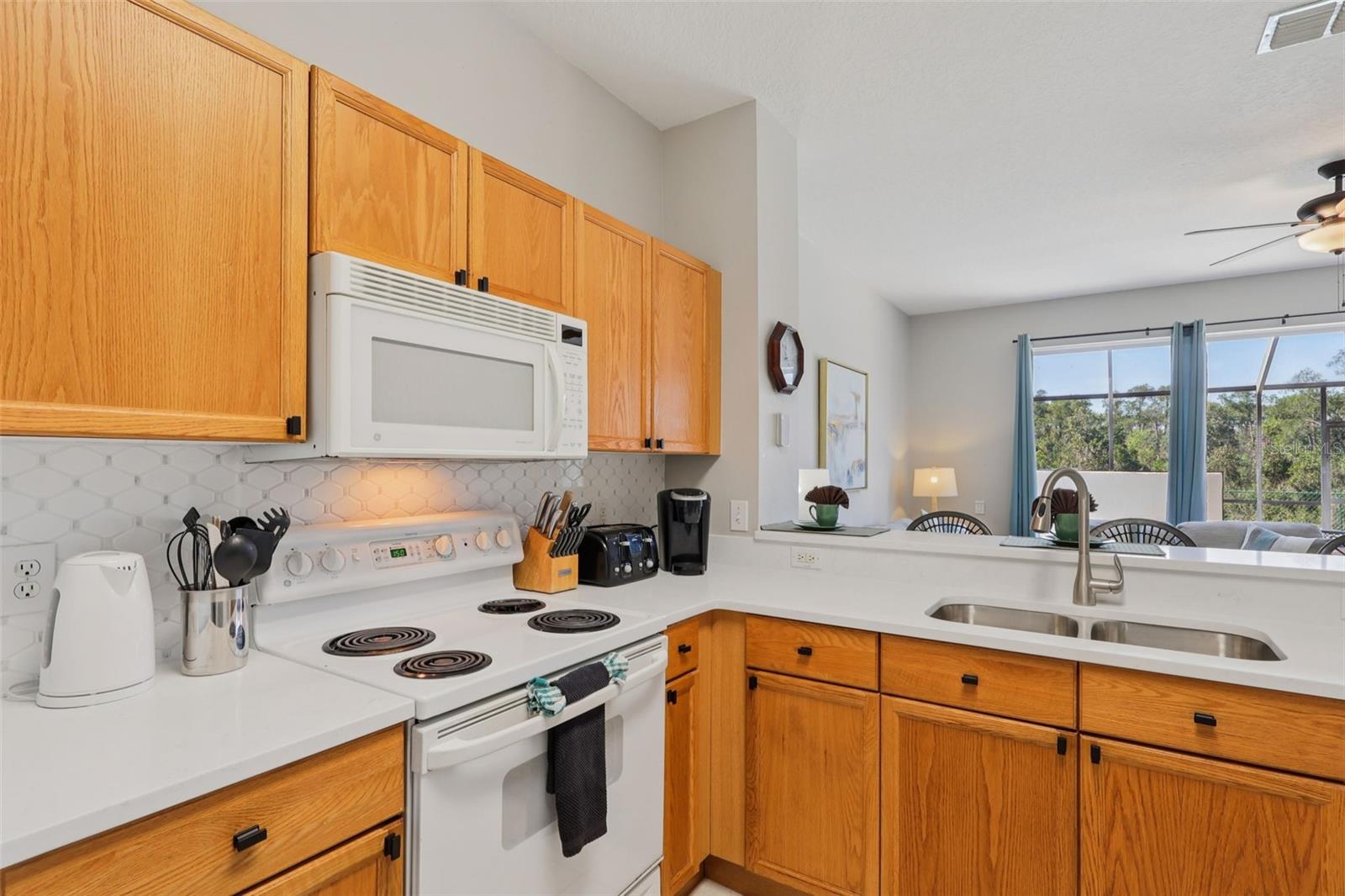 Image 14 of 48 For 2346 Silver Palm Drive