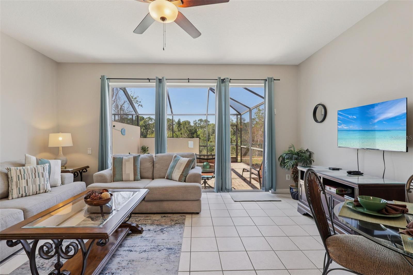 Image 7 of 48 For 2346 Silver Palm Drive