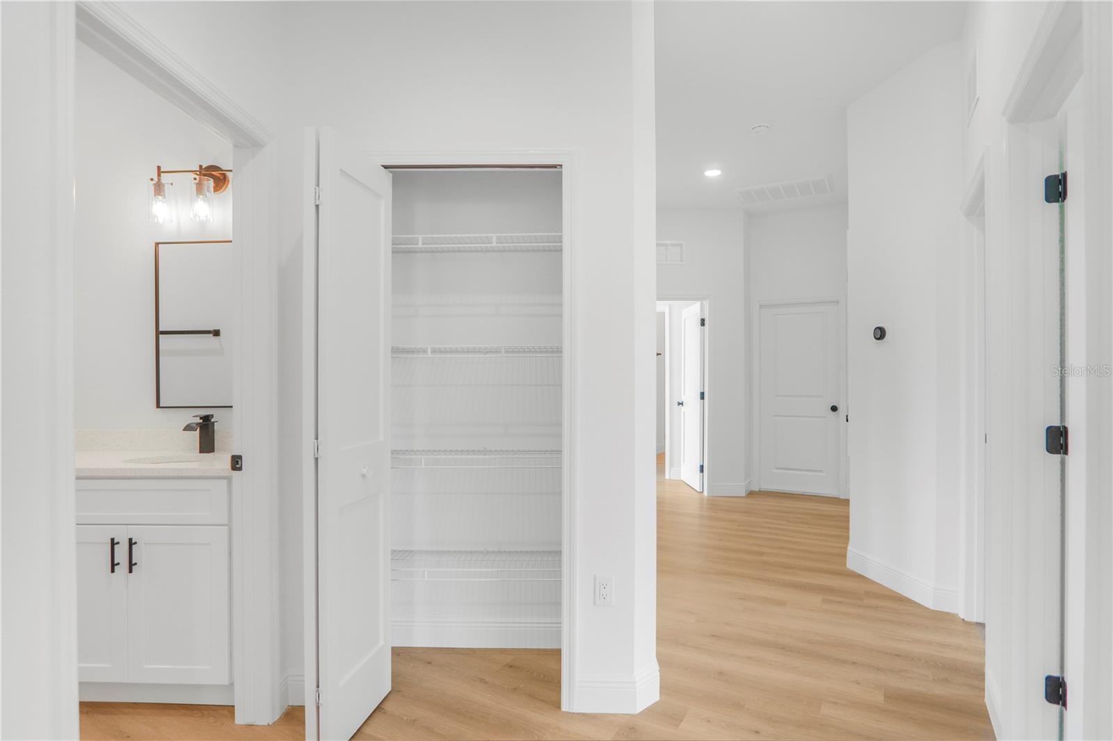 Image 17 of 54 For 1006 Linkside Court