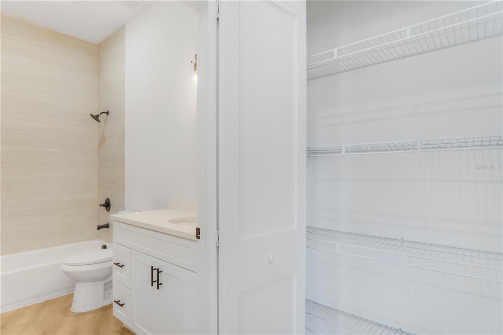 Image 18 of 54 For 1006 Linkside Court