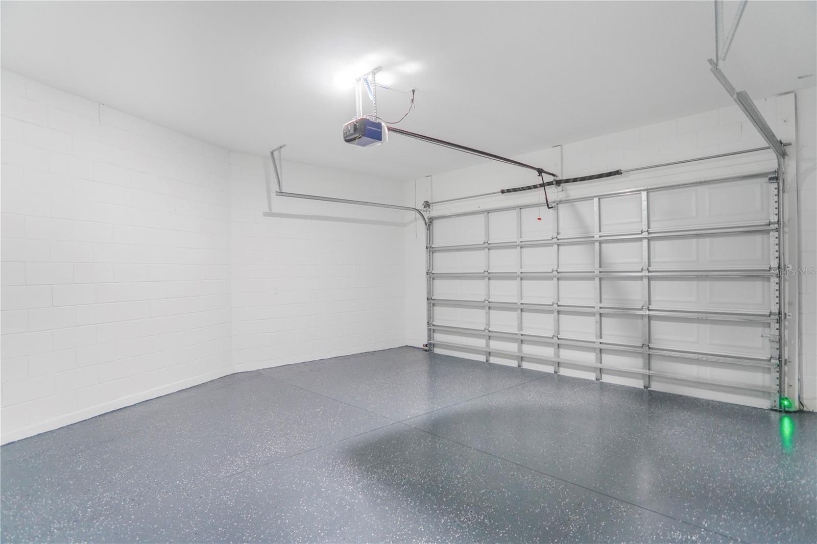 Image 33 of 54 For 1006 Linkside Court