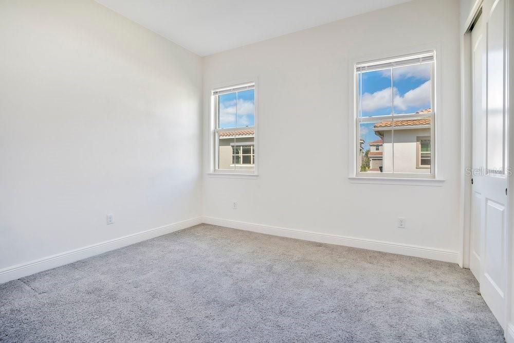 Listing photo id 14 for 13527 Padstow Place