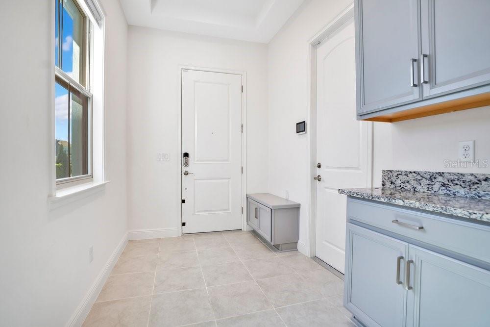 Listing photo id 17 for 13527 Padstow Place