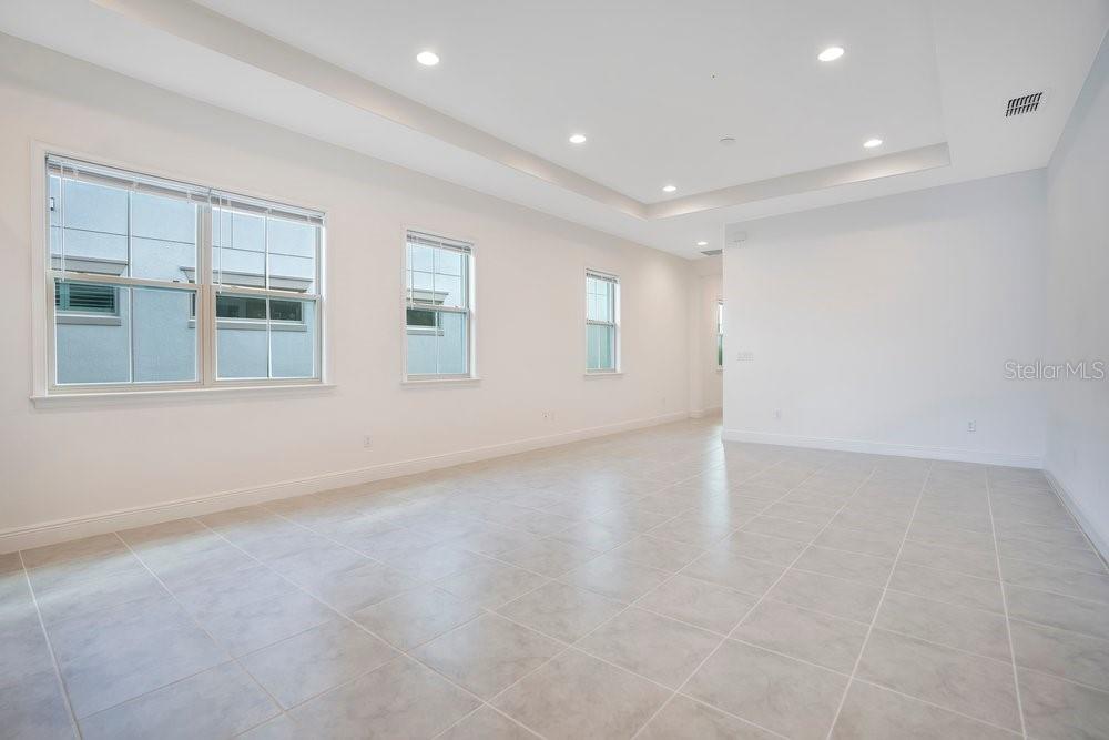 Listing photo id 32 for 13527 Padstow Place