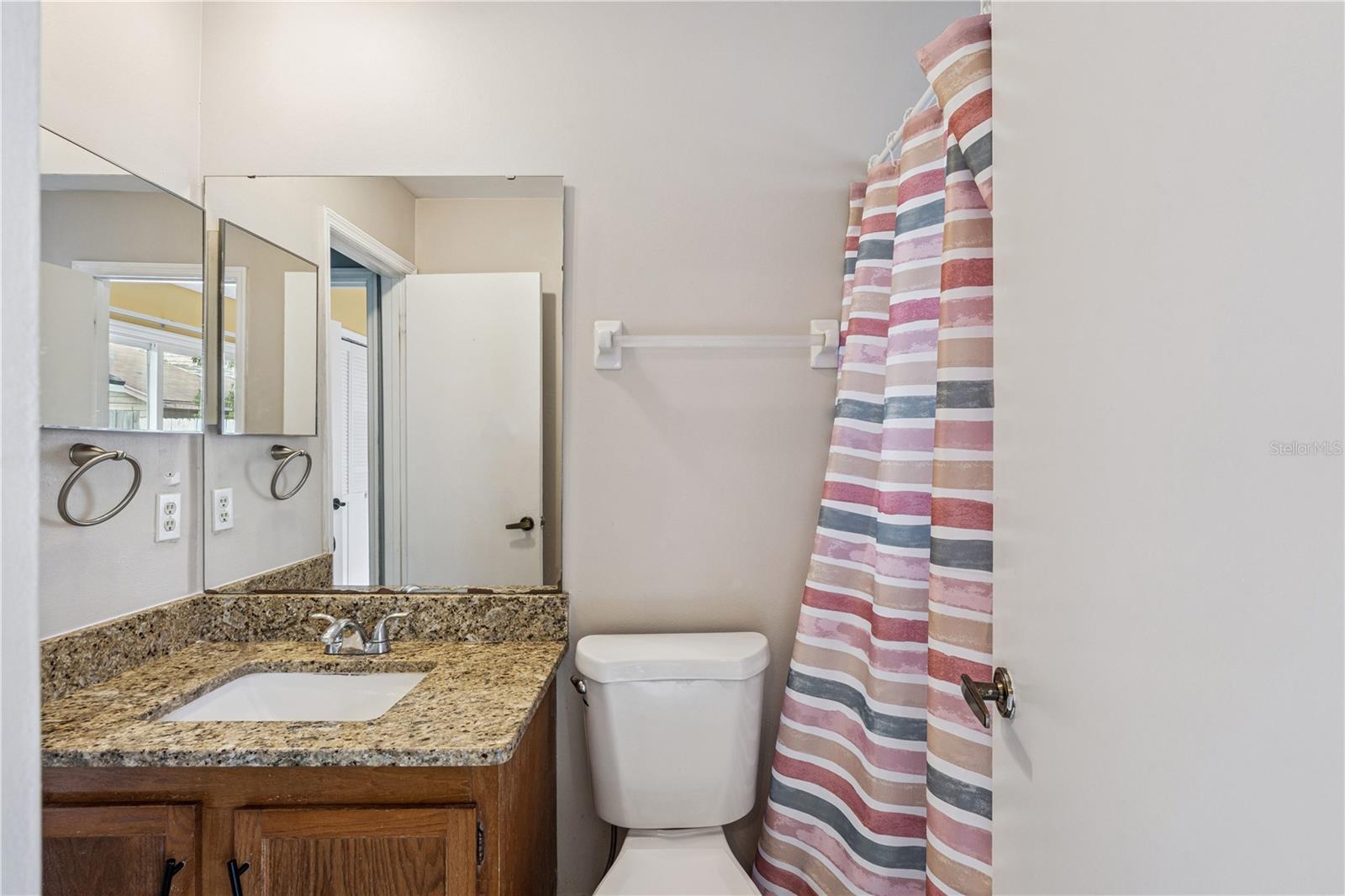 Image 11 of 22 For 518 Torrey Avenue