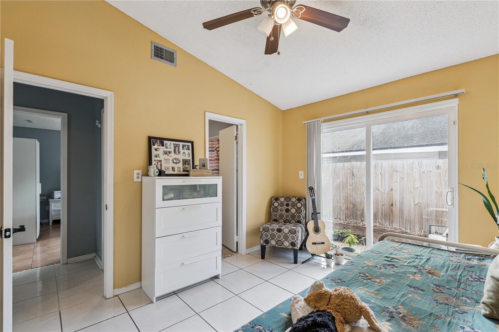 Image 13 of 22 For 518 Torrey Avenue