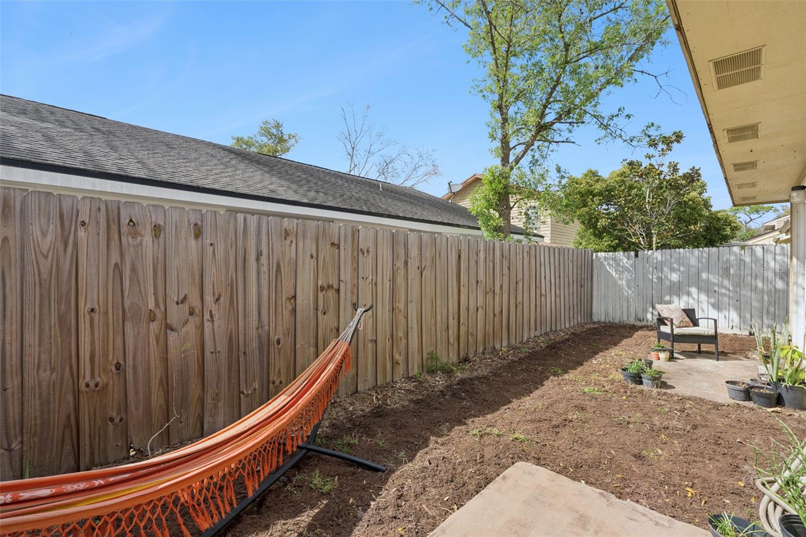 Image 18 of 22 For 518 Torrey Avenue