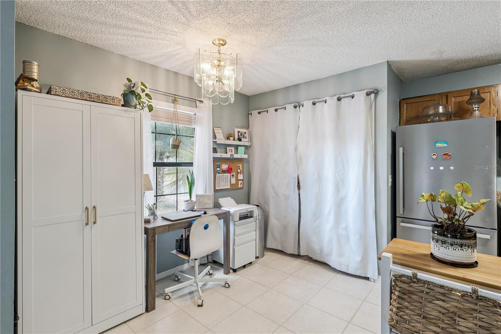 Image 5 of 22 For 518 Torrey Avenue