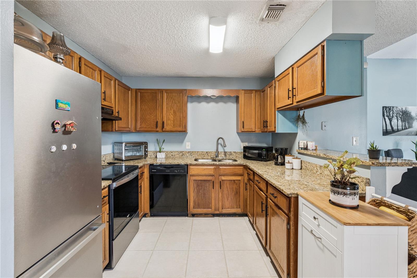 Image 8 of 22 For 518 Torrey Avenue