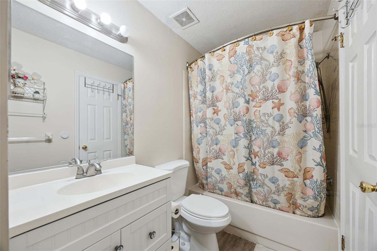 Image 13 of 19 For 935 Northern Dancer Way 105