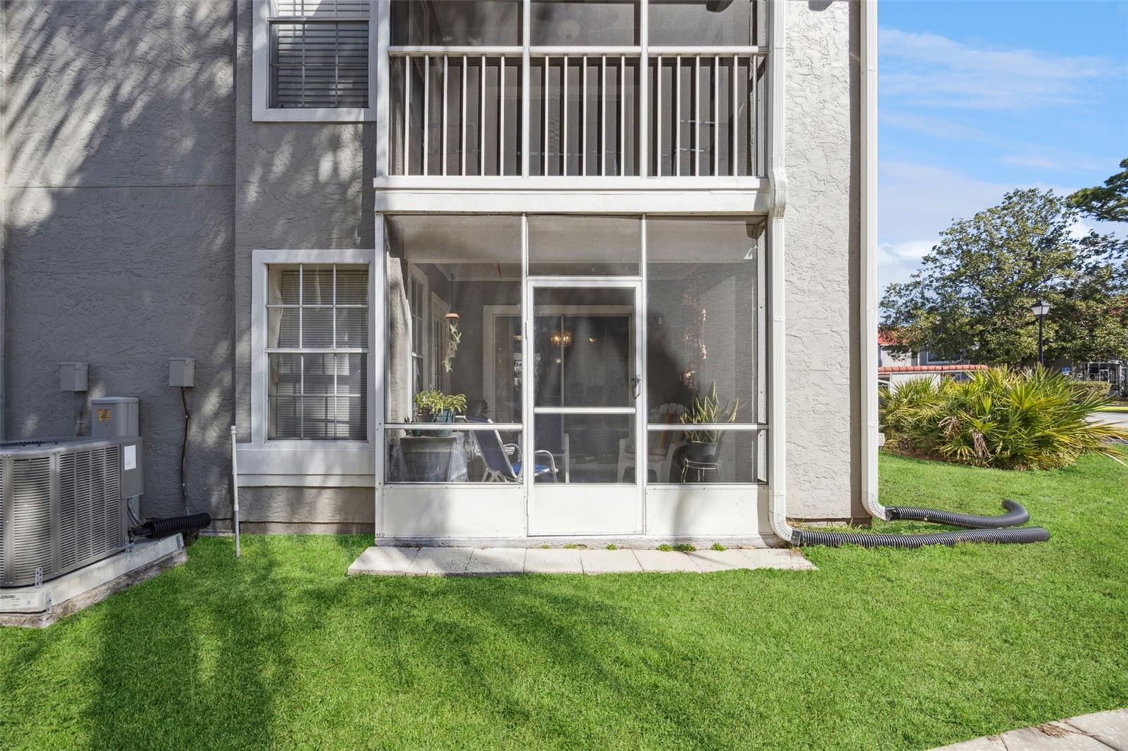 Image 16 of 19 For 935 Northern Dancer Way 105