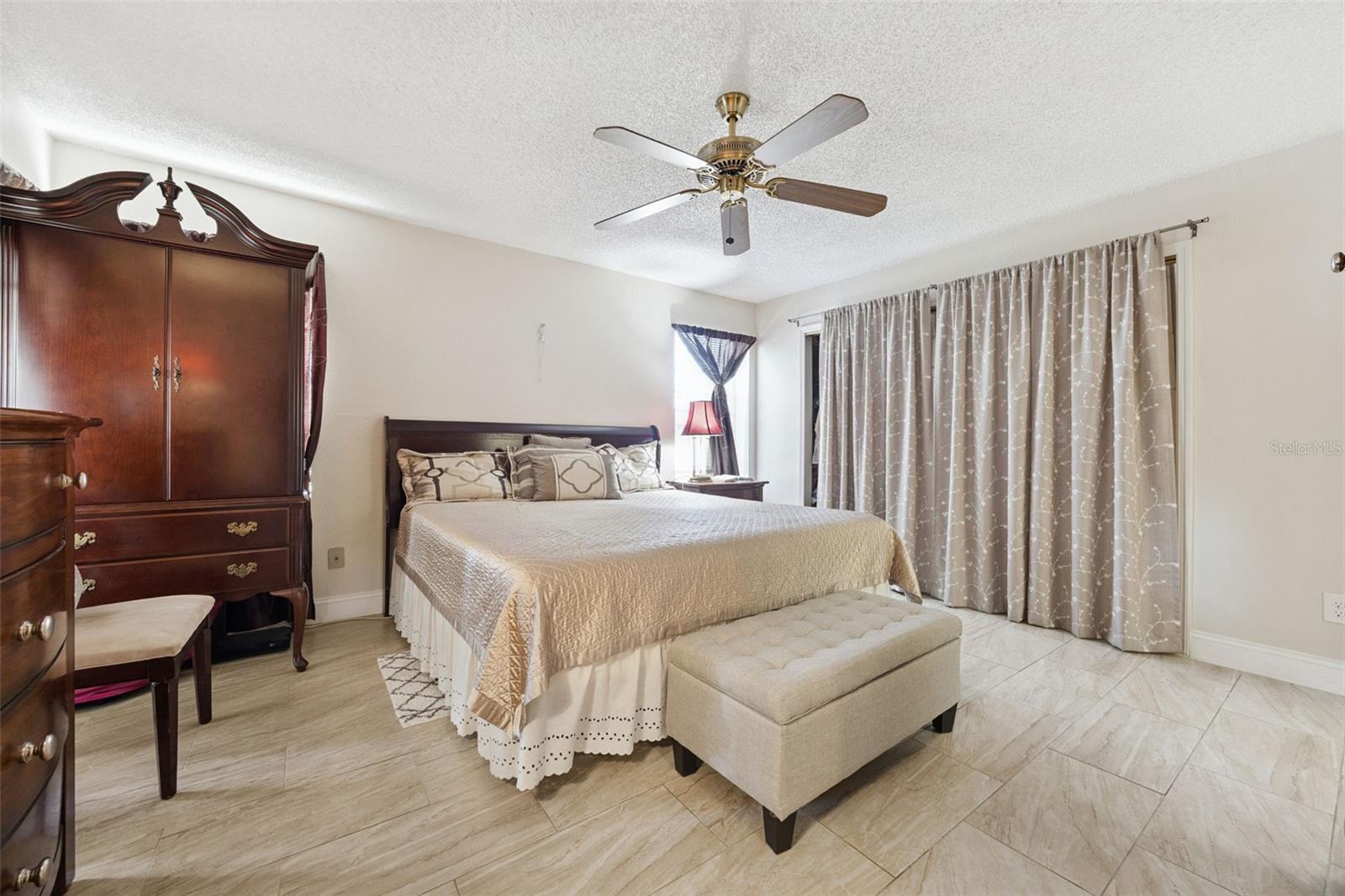 Image 8 of 19 For 935 Northern Dancer Way 105