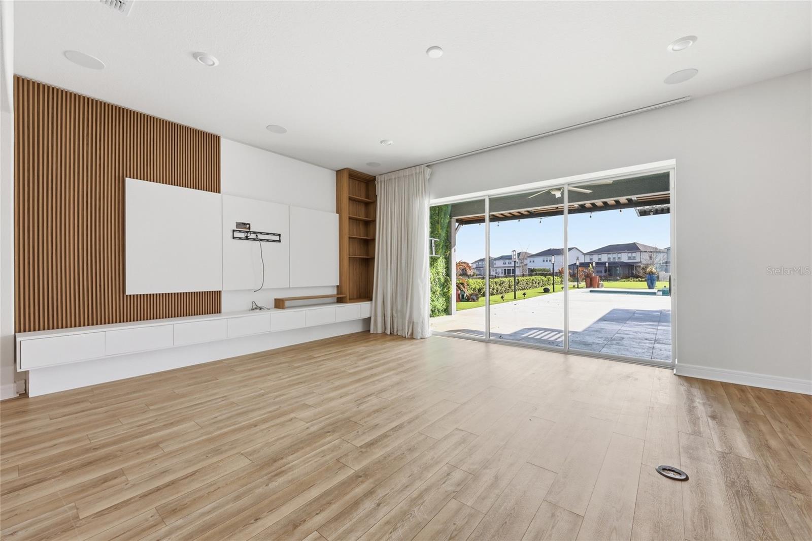 Image 19 of 77 For 13384 Panama Beach Court