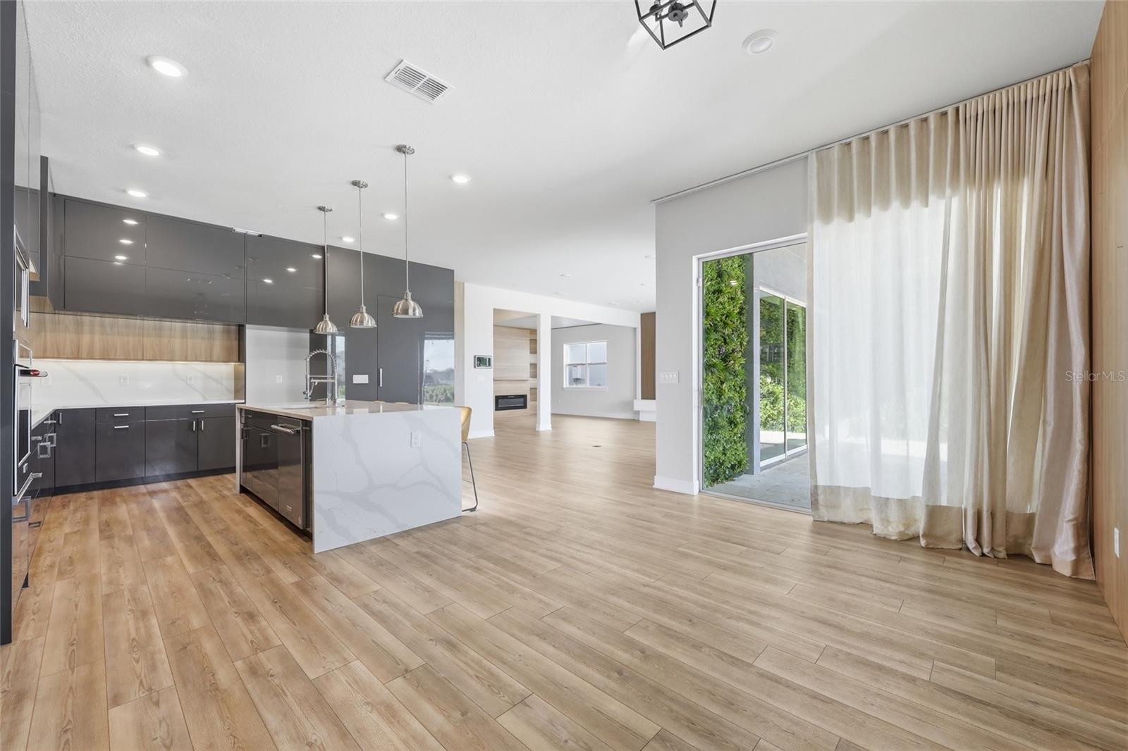 Image 26 of 77 For 13384 Panama Beach Court