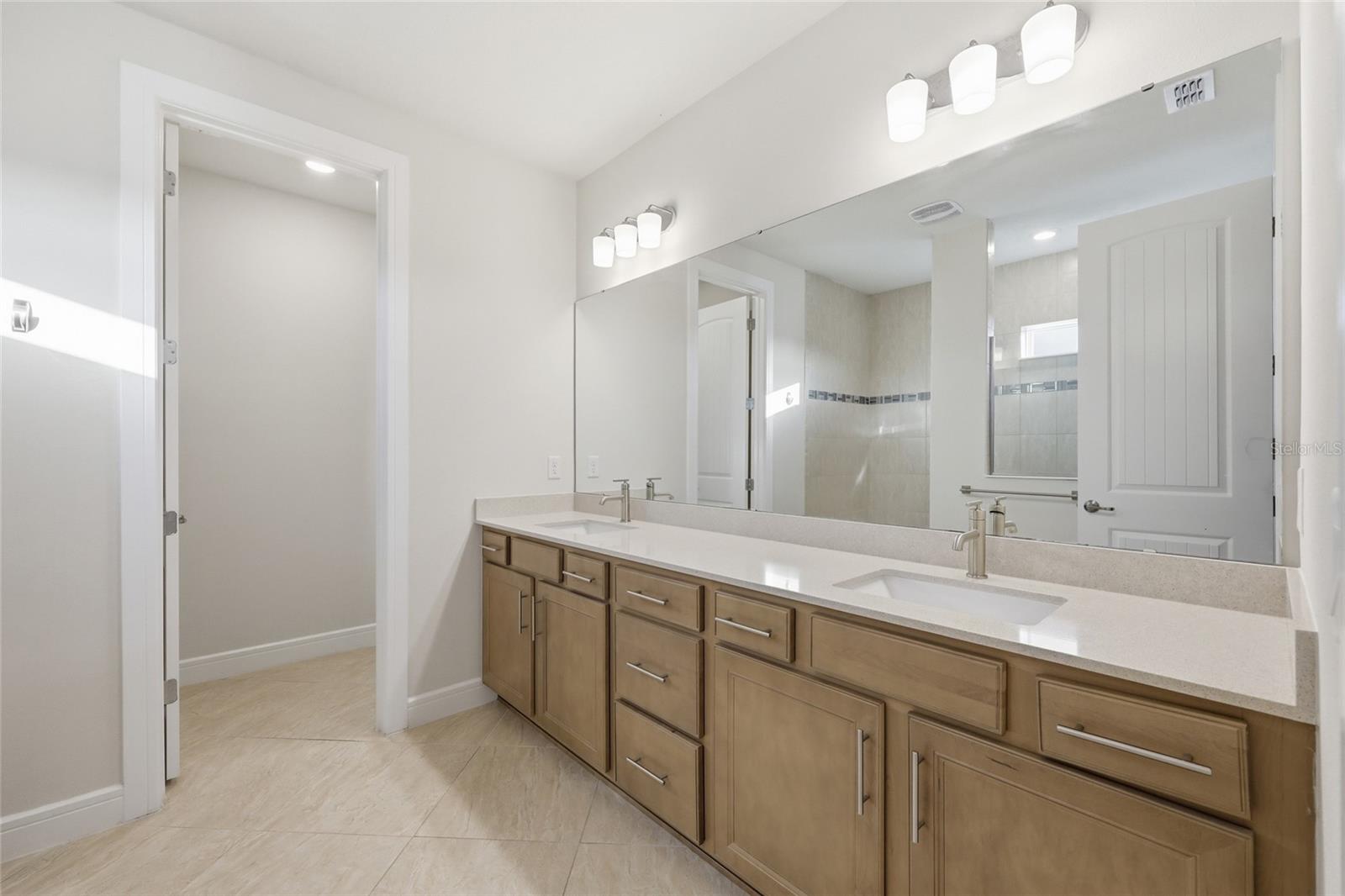 Image 52 of 77 For 13384 Panama Beach Court