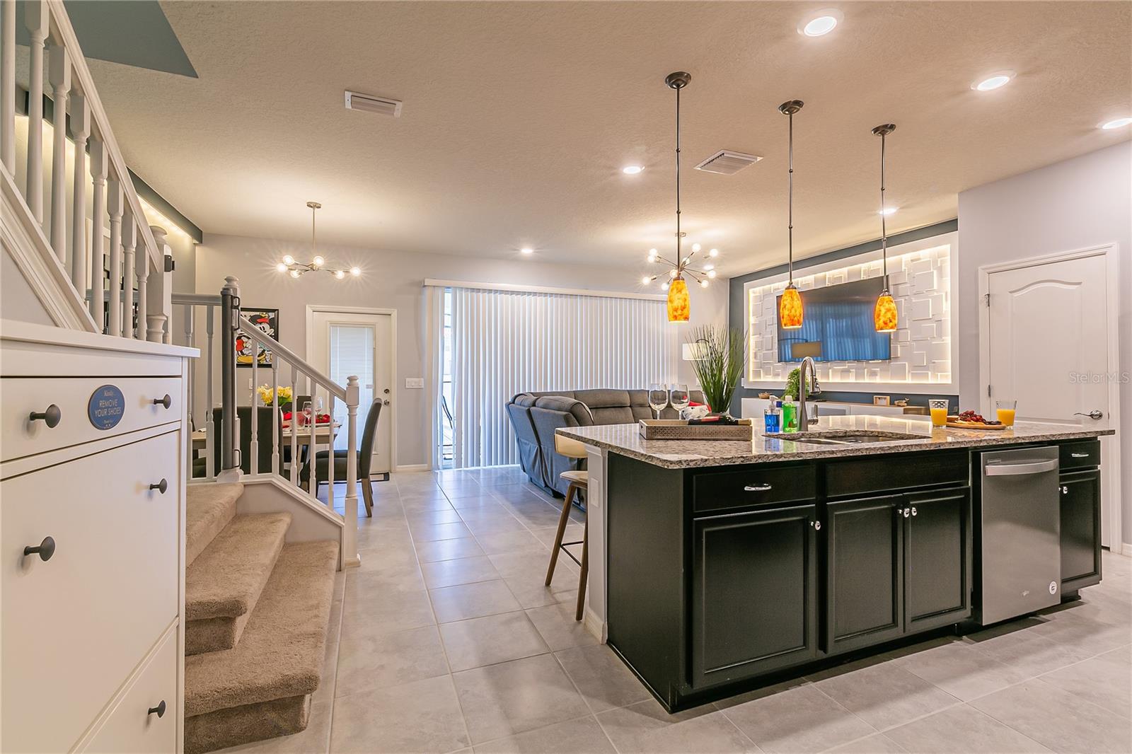 Image 12 of 59 For 7451 Oakmoss Loop