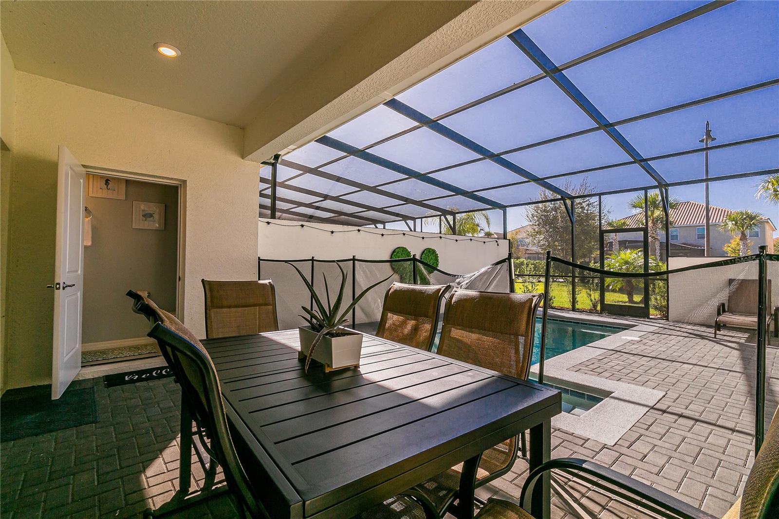 Image 15 of 59 For 7451 Oakmoss Loop