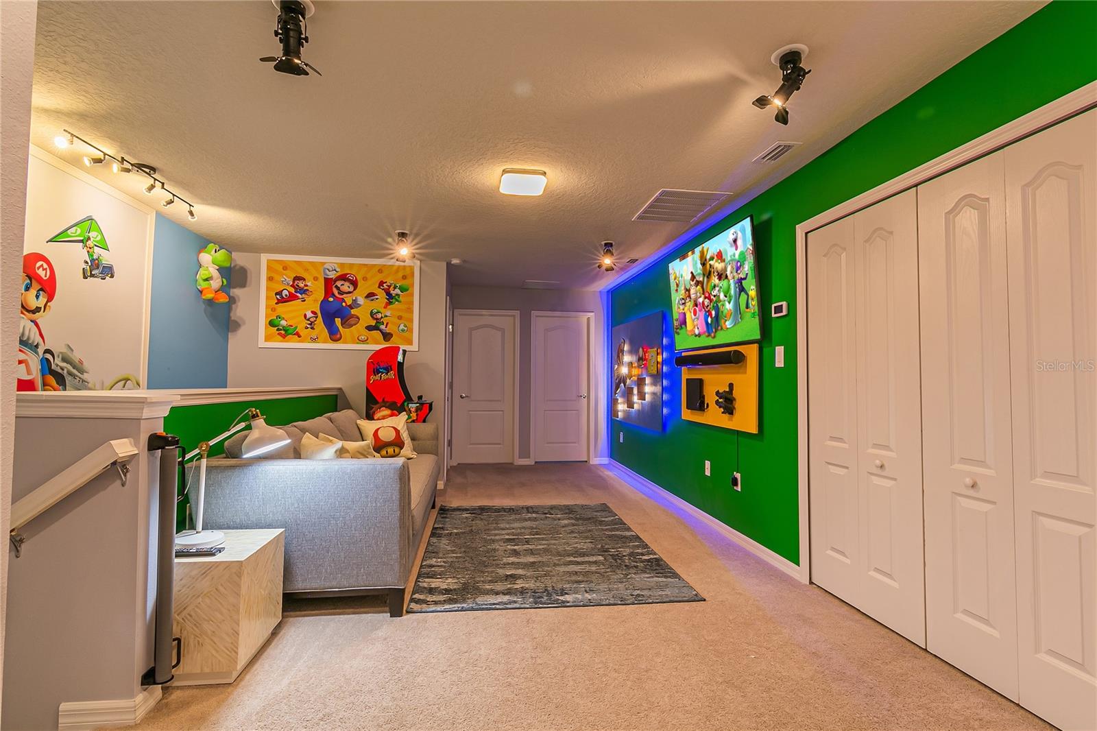 Image 26 of 59 For 7451 Oakmoss Loop