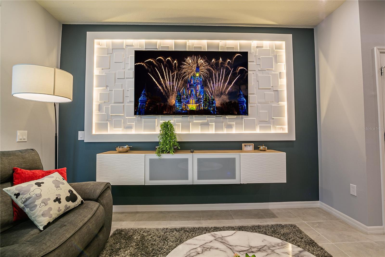 Image 33 of 59 For 7451 Oakmoss Loop