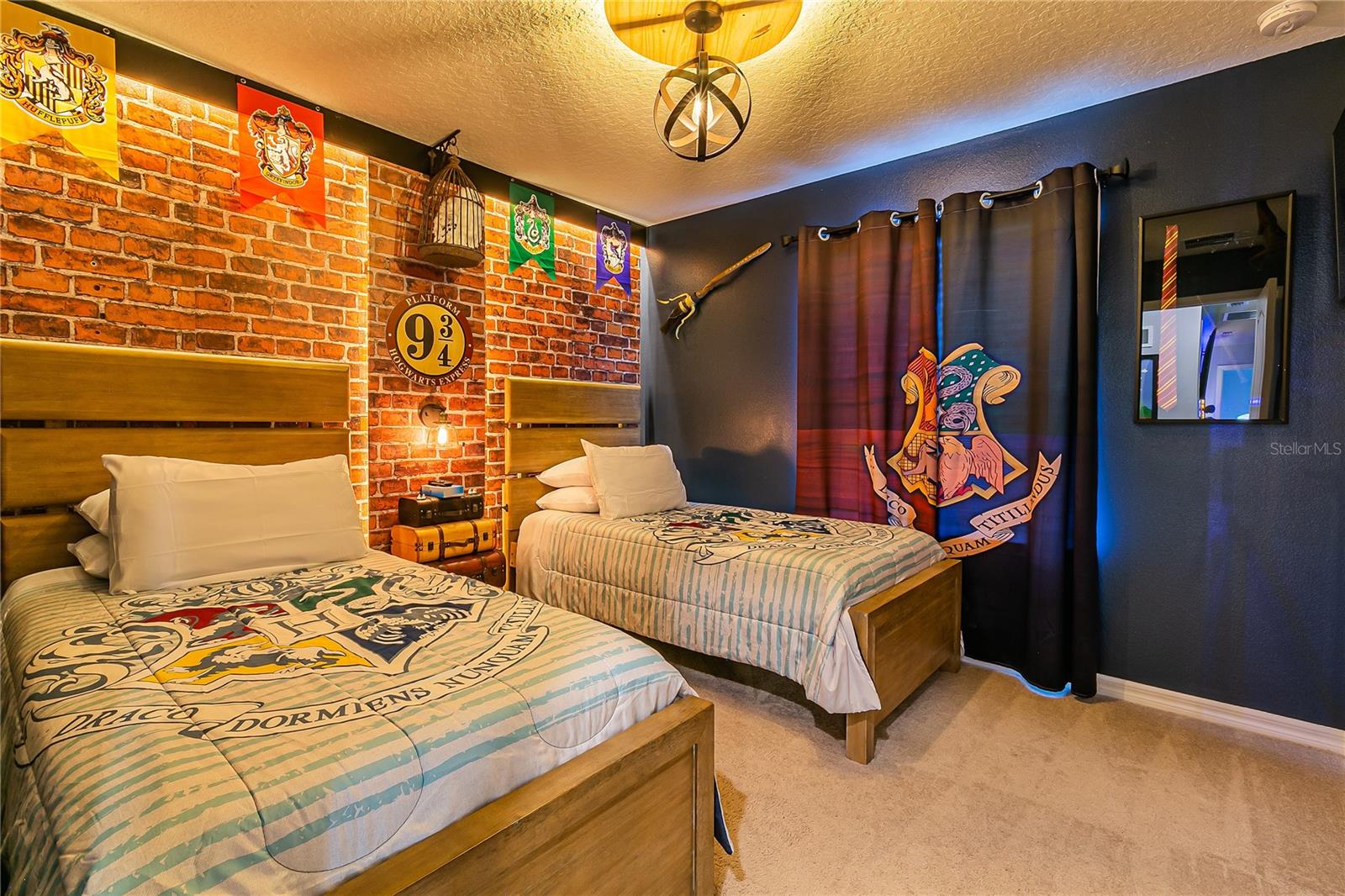 Image 57 of 59 For 7451 Oakmoss Loop