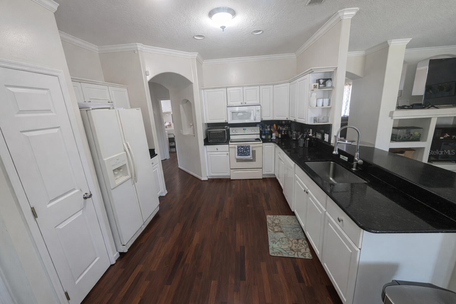 Image 10 of 19 For 8044 Canyon Lake Circle